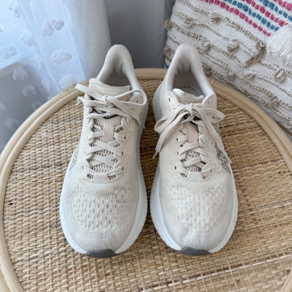 Hoka One One Mach 6 Eggnog Vanilla Road Running Sneakers Women’s Size 8 - Picture 3 of 9